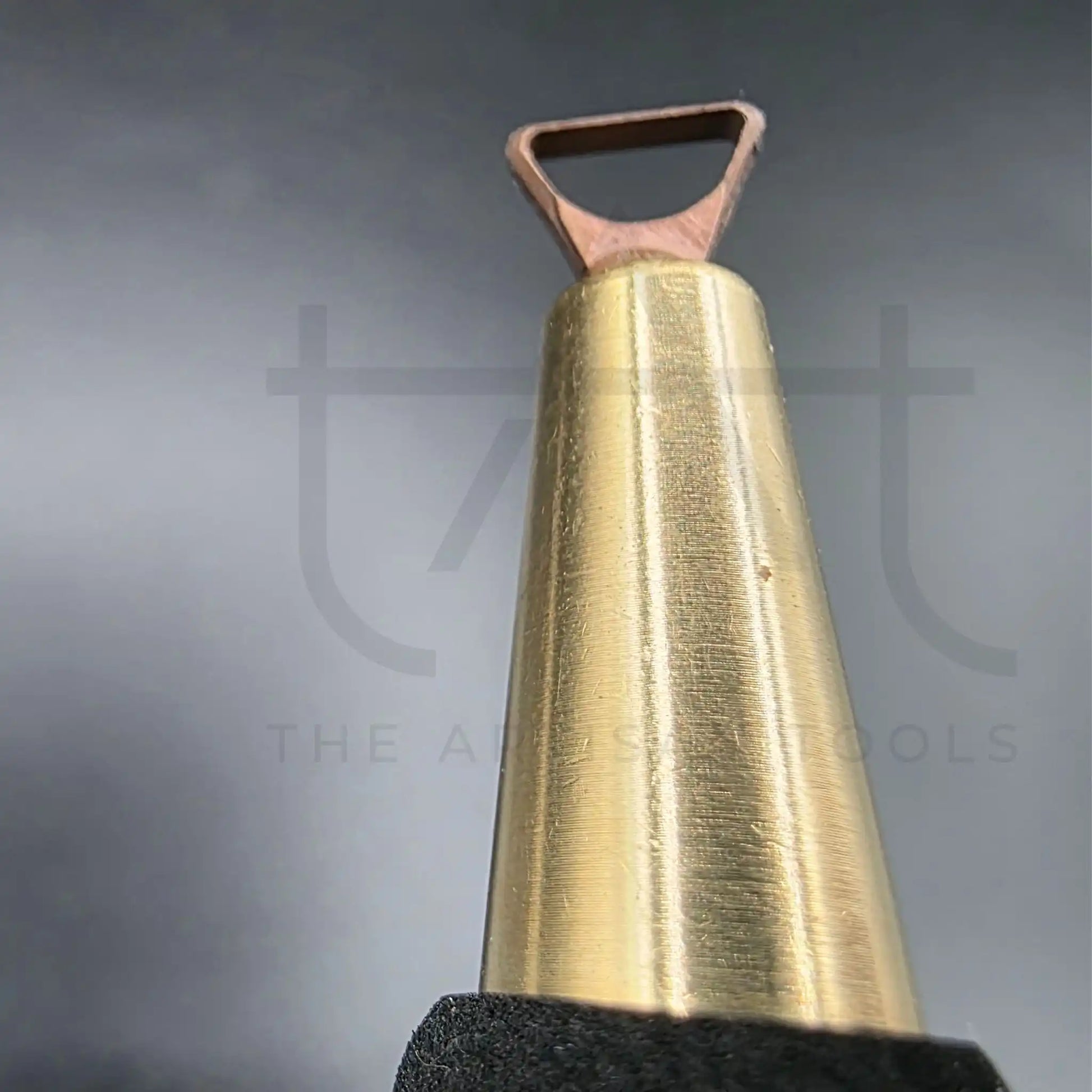 detalle de la punta plana del retorneador pequeño de cerámica de doble lazo