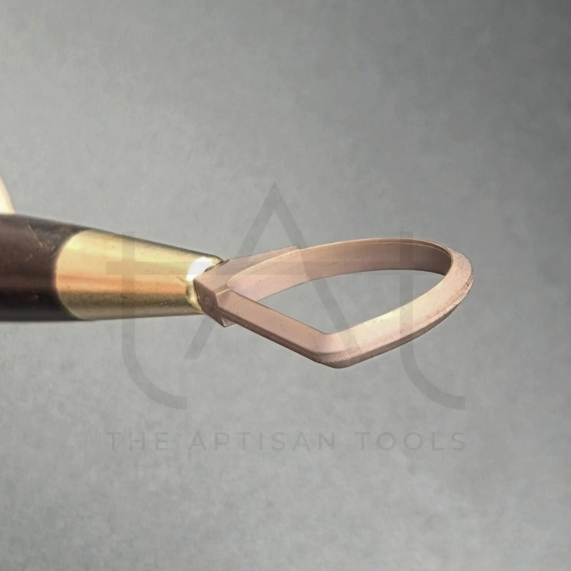 vista lateral del vaciador de arcilla